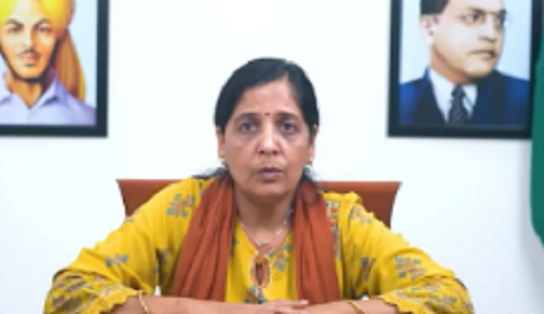 CM की पत्नी की मुश्किलें बढ़ी, सोशल मीडिया पर कोर्ट की रिकॉर्डिंग पोस्ट करने पर शिकायत दर्ज