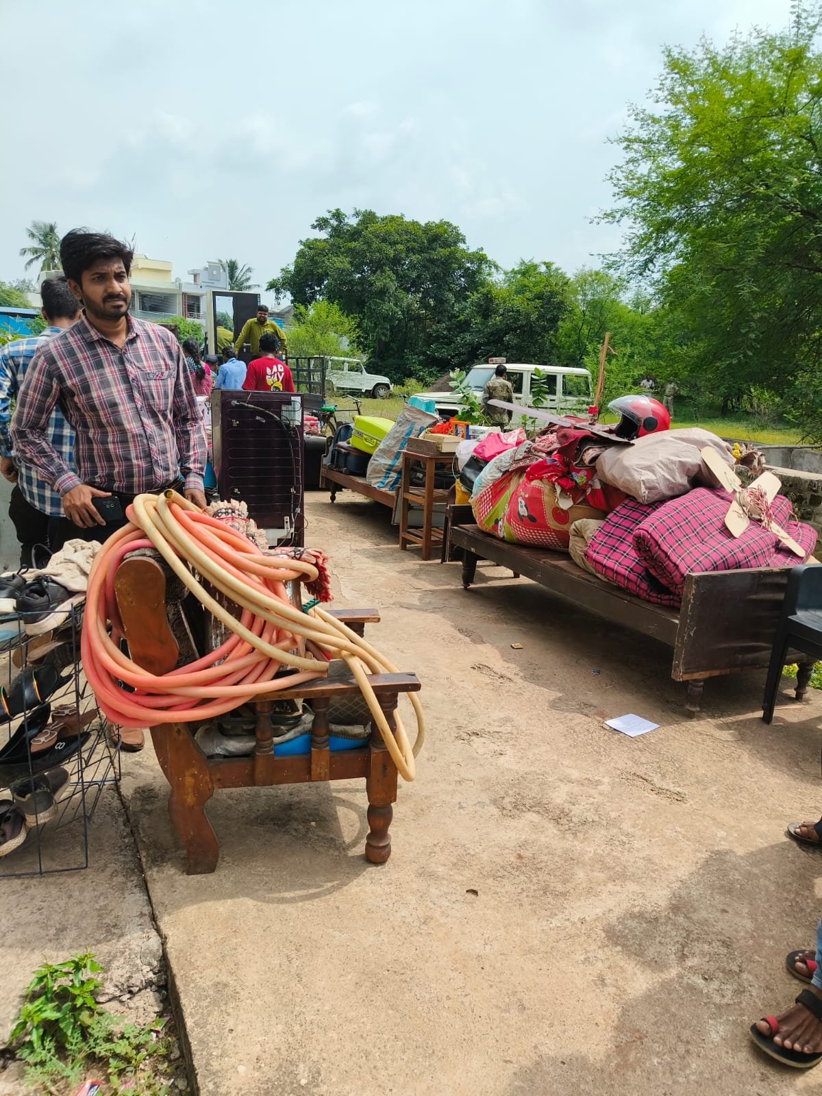 पीएम आवास योजना: अवैध कब्जों को हटाकर 6 मकानों को कराया गया खाली, जल्द होगा आवंटन