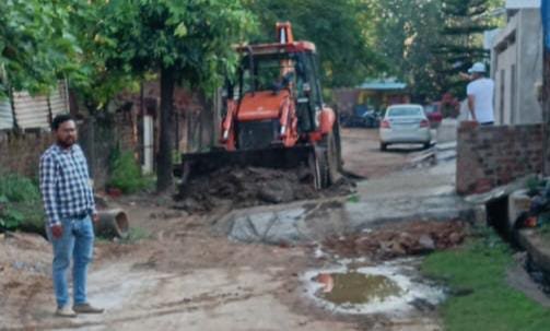 अतिक्रमण शिकायत पर निगम ने लिया तात्कालिक एक्शन