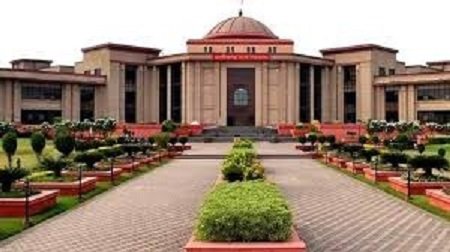 बिलासपुर: हाईकोर्ट ने अवैध तंबाकू व्यापार के खिलाफ सख्त कार्रवाई पर आधा दर्जन अधिकारियों को जारी किया नोटिस