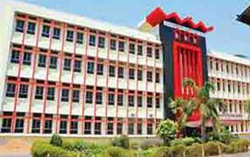 AIIMS रायपुर में जूनियर्स से रैगिंग: सीनियर छात्रों पर रातभर काम करवाने का आरोप