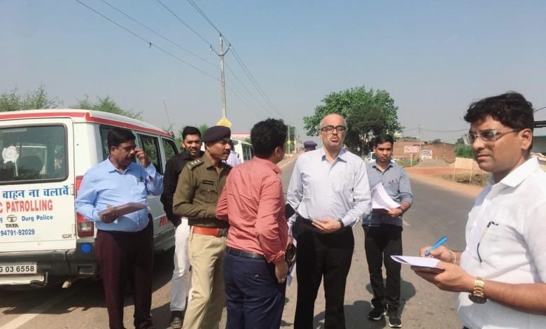 बिलासपुर हाईकोर्ट कमिश्नर रवीन्द्र शर्मा ने दुर्ग जिले के ब्लैक स्पॉट्स का निरीक्षण किया, सख्त कदम उठाने के दिए निर्देश