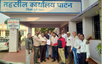 पाटन ब्लॉक के ग्राम निपानी में सरकारी बेंच टेबल की बिक्री पर विवाद: शिक्षक और जन भागीदारी समिति पर आरोप