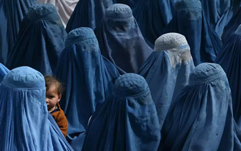 अफगानिस्तान में महिलाओं पर नया प्रतिबंध: नर्सिंग और मिडवाइफरी की पढ़ाई पर रोक