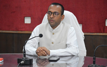 शासकीय निर्माण कार्यों में लापरवाही: राशि जारी होने के बाद भी कार्य न करने पर पंचायती धन की वसूली शुरू