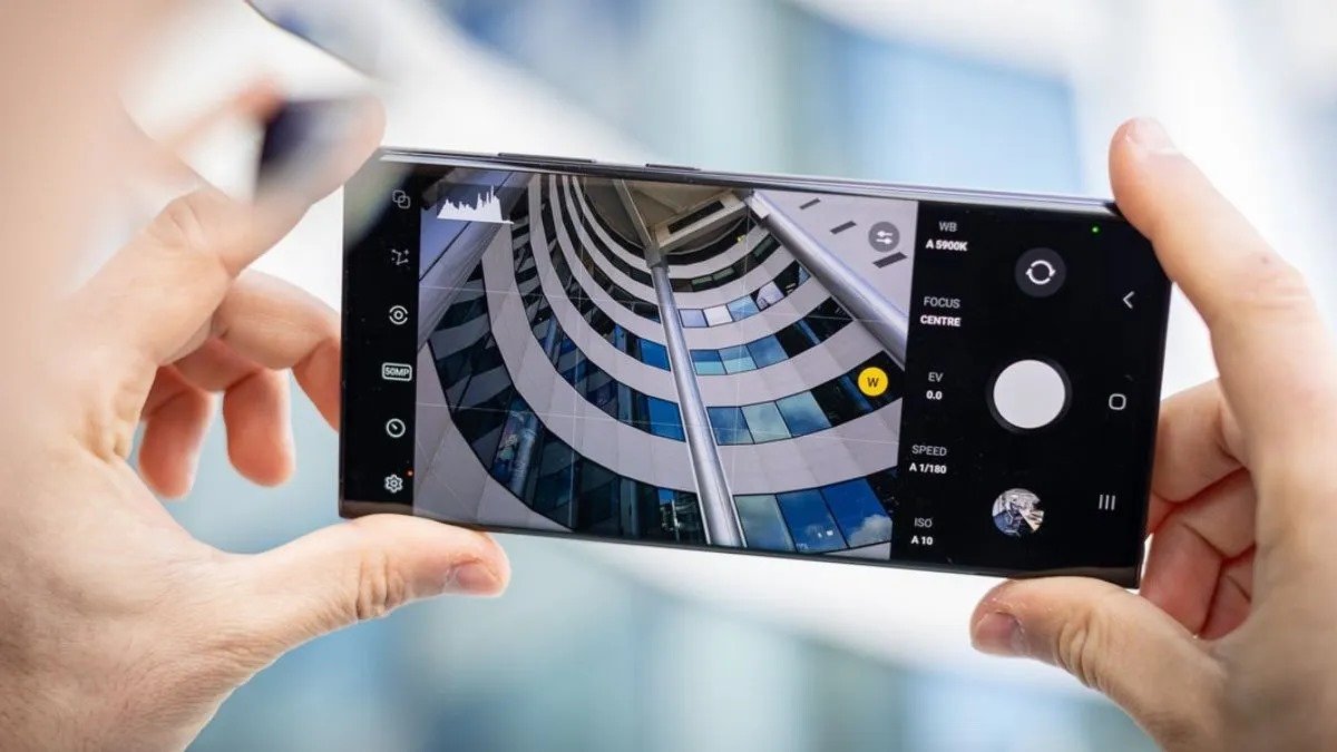 Samsung Galaxy S24 5G 256GB: अमेजन और फ्लिपकार्ट में बंपर डिस्काउंट, कीमत में जबरदस्त गिरावट