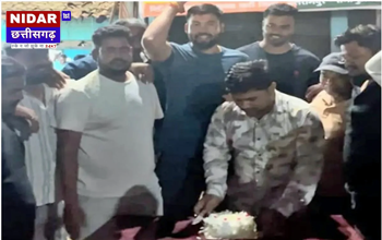 कृषि मंत्री का जन्मदिन सड़क पर धूमधाम से मना, कांग्रेस ने खड़े किए सवाल