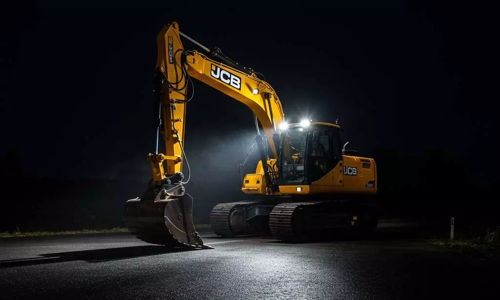 मुंबई: सड़क किनारे सो रहे व्यक्ति को JCB ने कुचला, चालक फरार, पुलिस तलाश में जुटी