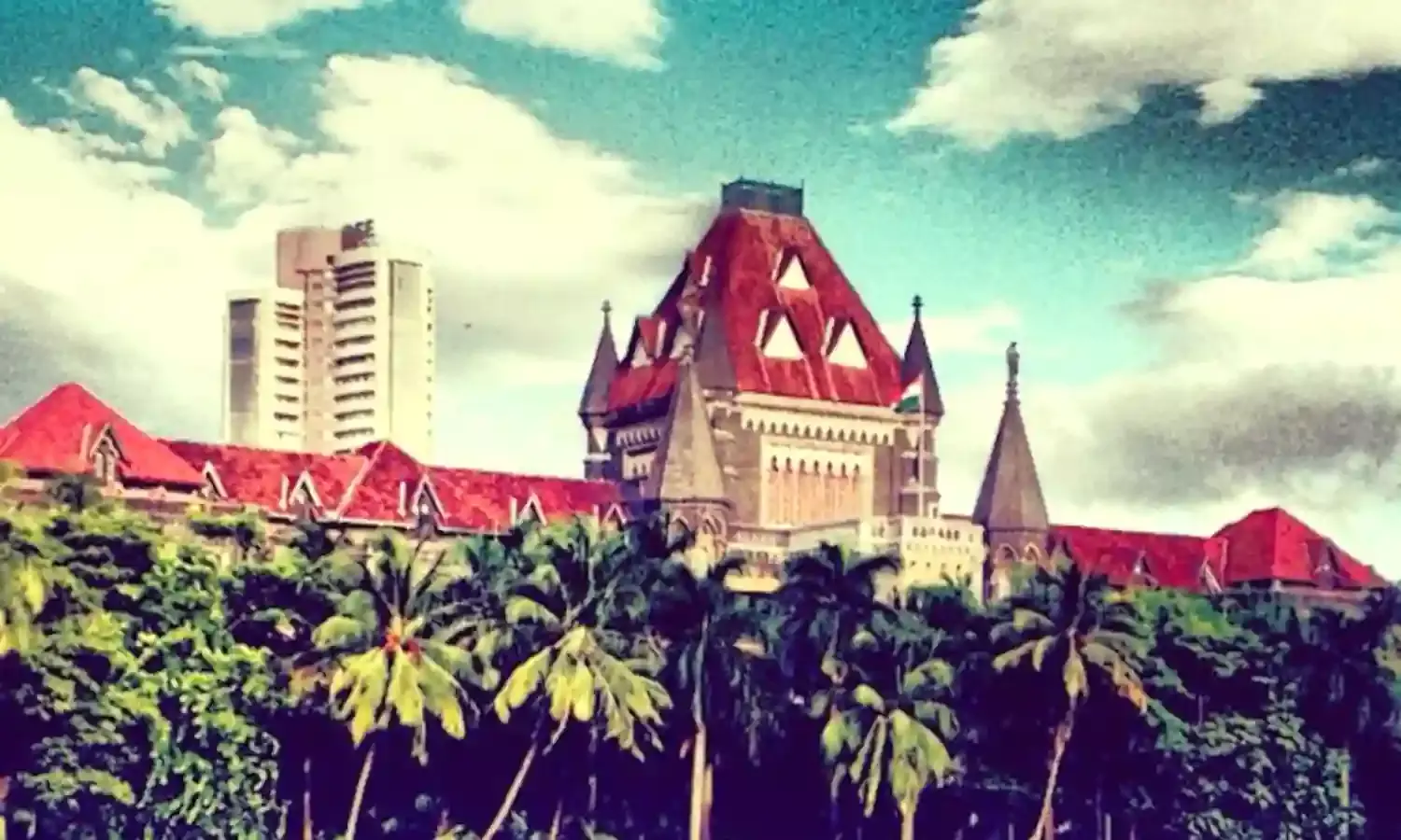 बॉम्बे हाईकोर्ट का ऐतिहासिक फैसला: मेडिकल इंश्योरेंस से मिली राशि मुआवजे से नहीं होगी घटाई – मोटर व्हीकल एक्ट के तहत मिलेगा पूरा हक