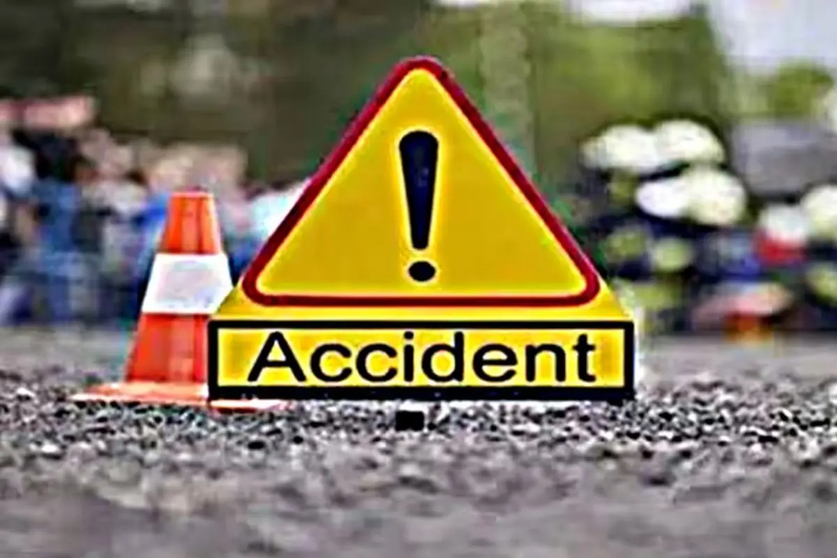 रायपुर सड़क हादसा: तेज रफ्तार ट्रैक्टर ने ली मासूम बच्ची की जान, माता-पिता गंभीर घायल