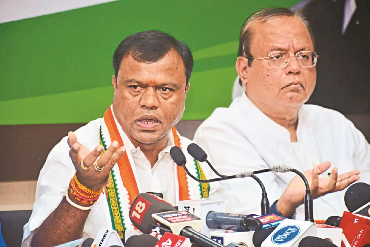 छत्तीसगढ़ में सियासी घमासान: दीपक बैज की CM साय को खुली चुनौती- 'चौक, समय, मुद्दा आप तय करें, डिबेट के लिए मैं तैयार हूं'