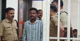 केरल में दिल दहला देने वाली वारदात: लिव-इन कपल ने 2 नवजात बच्चों को मारा, बैग में हड्डियां लेकर थाने पहुंचा प्रेमी