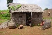 छत्तीसगढ़ की दर्दनाक हकीकत: पीरियड्स में 'अछूत' महिलाएं, 4 दिन झोपड़ी में रहने को मजबूर!