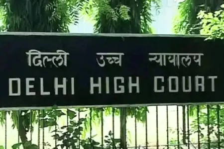 बिलासपुर नगर निगम में अनोखा प्रदर्शन: दफ्तर नहीं मिला तो जमीन पर बैठ गए कांग्रेसी पार्षद, BJP पर लगाया भेदभाव का आरोप