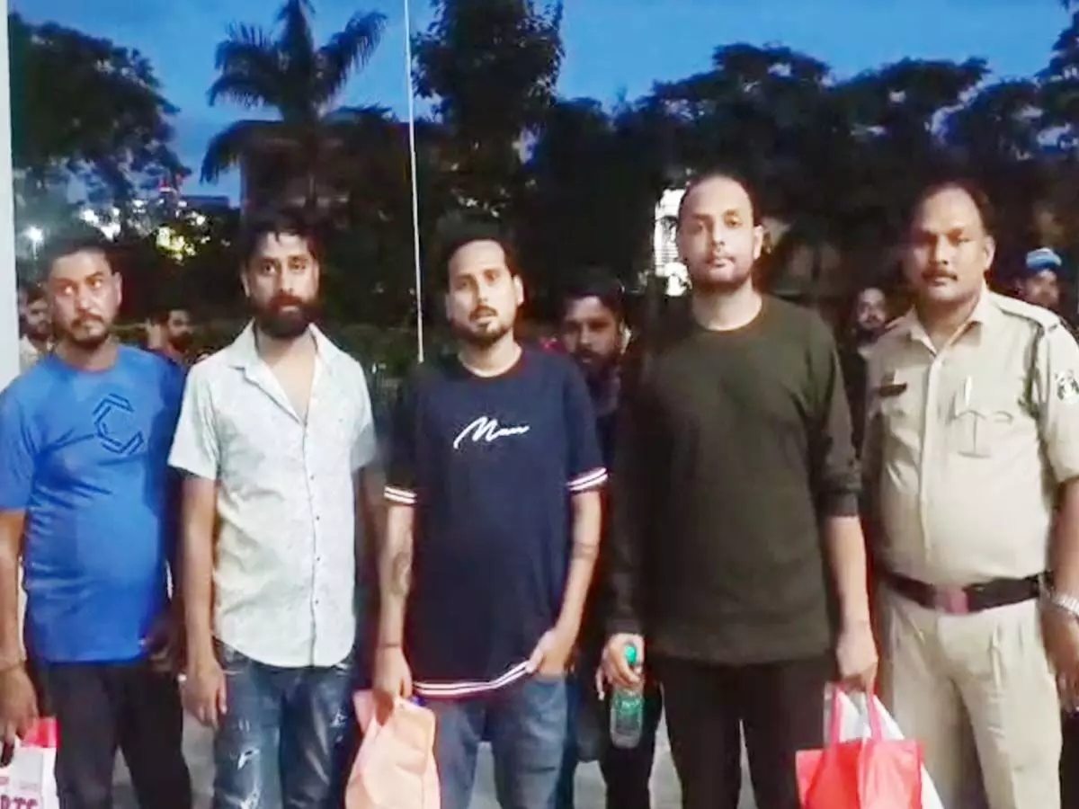 अंबिकापुर में पार्किंग विवाद से हिंसा: व्यवसायी और गार्ड से मारपीट, 7 आरोपी गिरफ्तार