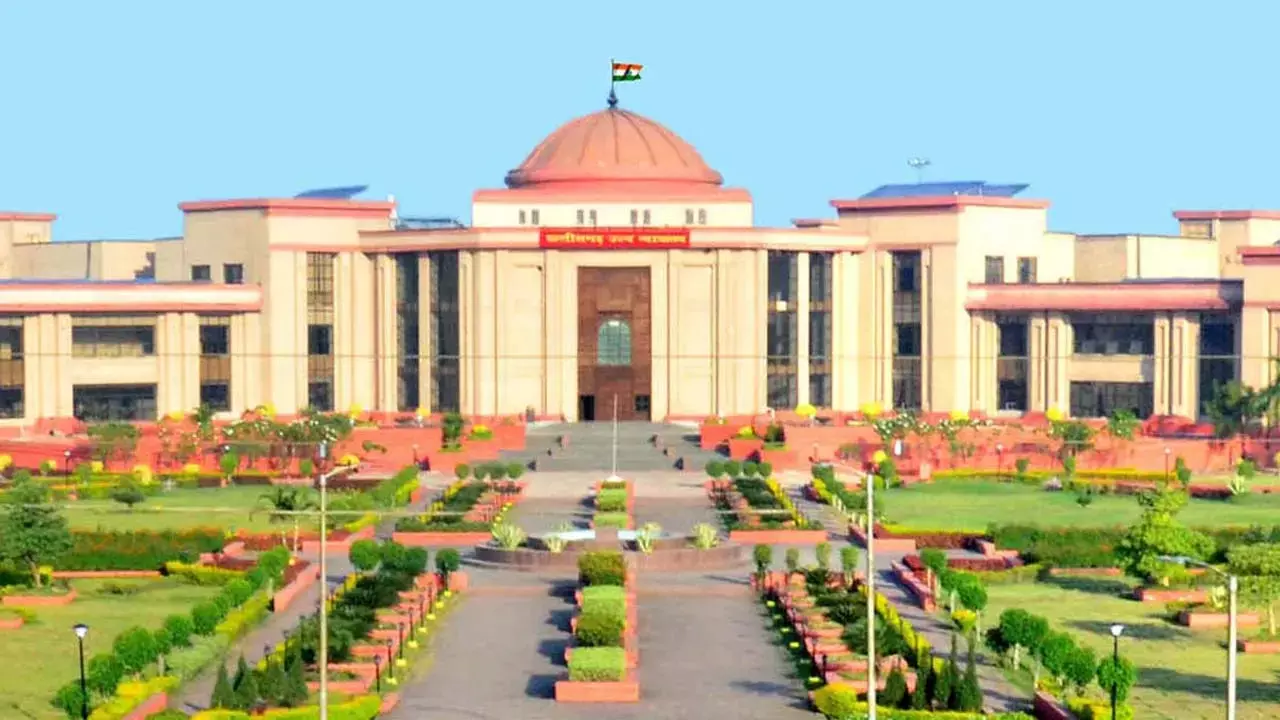 बिलासपुर मिशन हॉस्पिटल विवाद: हाईकोर्ट से 17 परिवारों को मिली 30 दिन की बड़ी राहत, जानें पूरा मामला