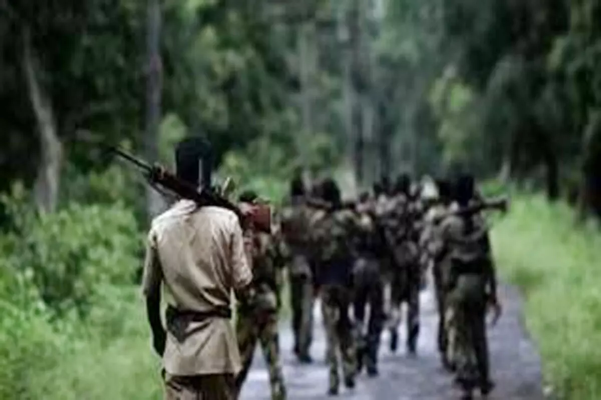 बीजापुर में फिर नक्सली कहर: एक ग्रामीण की अपहरण कर निर्मम हत्या, IED ब्लास्ट में दूसरा जिंदगी और मौत से जूझ रहा