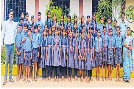 15 अगस्त पर फीकी रहेगी सरकारी स्कूलों की शान! रायगढ़ में अब तक नहीं बंटी नई यूनिफार्म, बच्चे होंगे मायूस