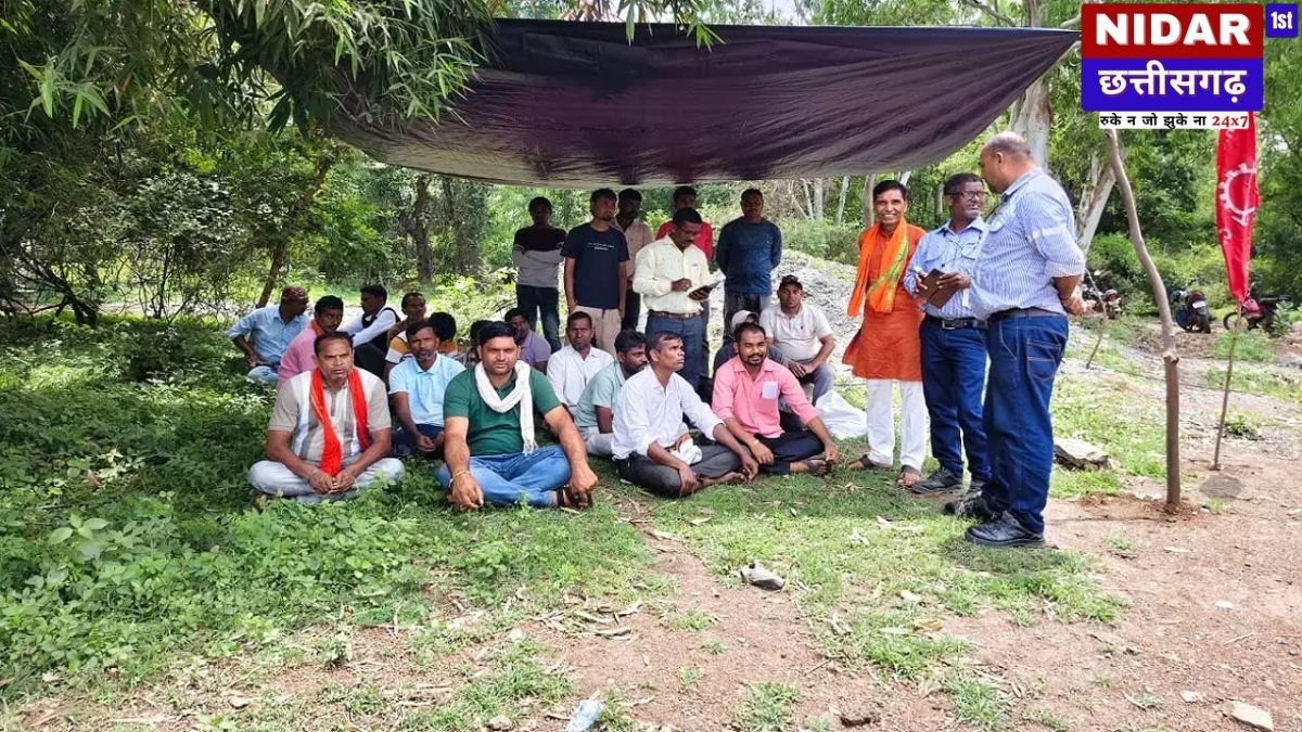 JSW प्लांट में नौकरी से निकाले गए ठेका कर्मियों का धरना समाप्त: प्रबंधन के आश्वासन के बाद बनी सहमति