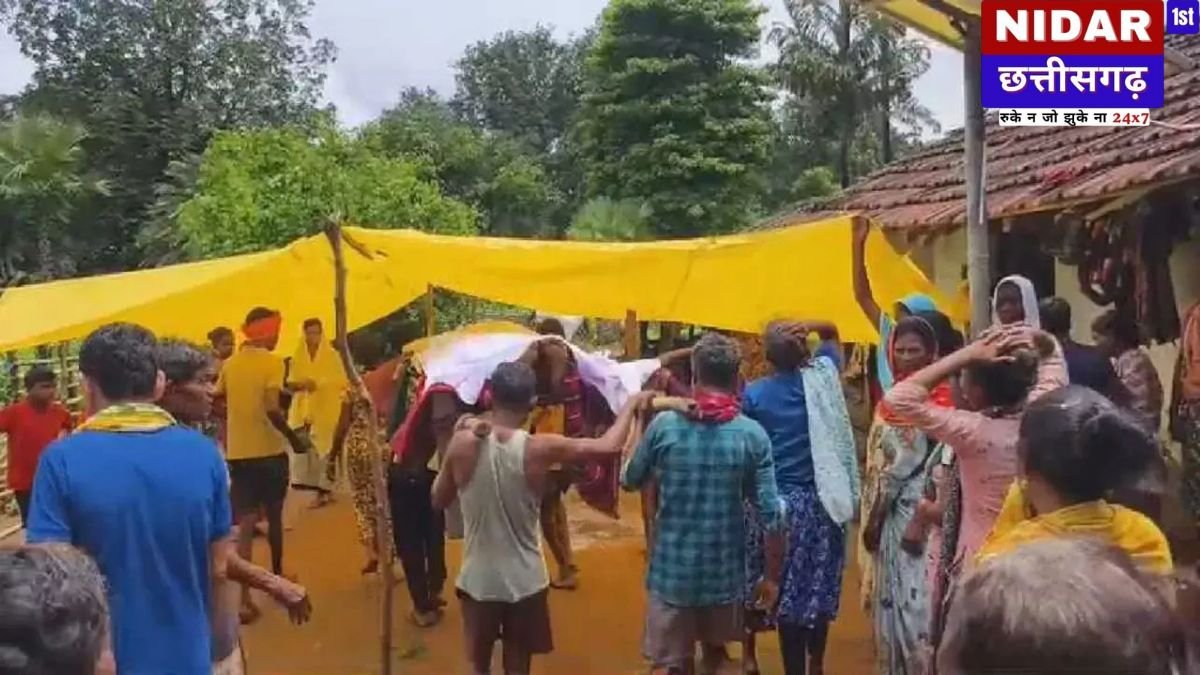 सुकमा में शिक्षादूतों की हत्या से आक्रोश: एकजुट हुए शिक्षक, सुरक्षा पर उठाए सवाल