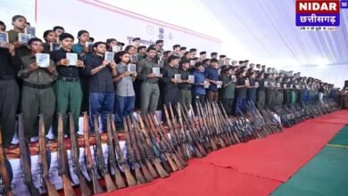 बस्तर में ऐतिहासिक दिन: 210 नक्सली मुख्यधारा में लौटे, संविधान पर किया विश्वास