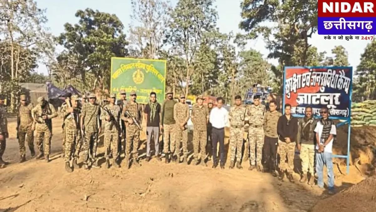 अबूझमाड़ में नक्सलियों के स्मारक पर चला बुलडोजर, जाटलूर में नया सुरक्षा कैंप स्थापित