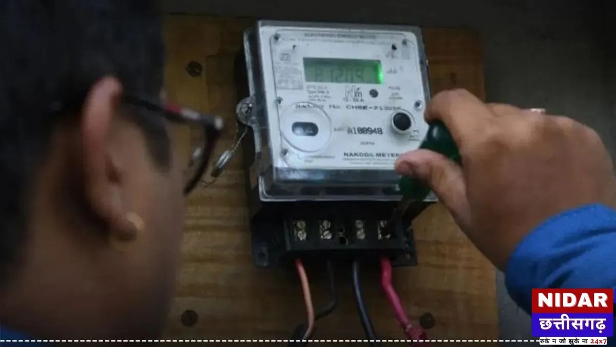 बिजली चोरी पकड़ने वाले को मिलेगा 50 हजार तक का इनाम, लेकिन इंजीनियरों की जेब पर पड़ेगी मार; जानें पूरा मामला