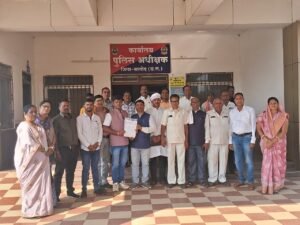 कथावाचक आशुतोष चैतन्य की टिप्पणी पर भड़का सतनामी समाज, SP को सौंपा ज्ञापन; एट्रोसिटी एक्ट में केस दर्ज करने की मांग