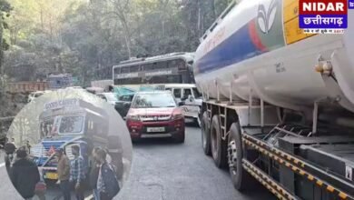 केशकाल घाट में महाजाम: 12वें मोड़ पर ट्रेलर और ट्रक की भिड़ंत, बस्तर की लाइफलाइन NH-30 पर थमी पहियों की रफ्तार