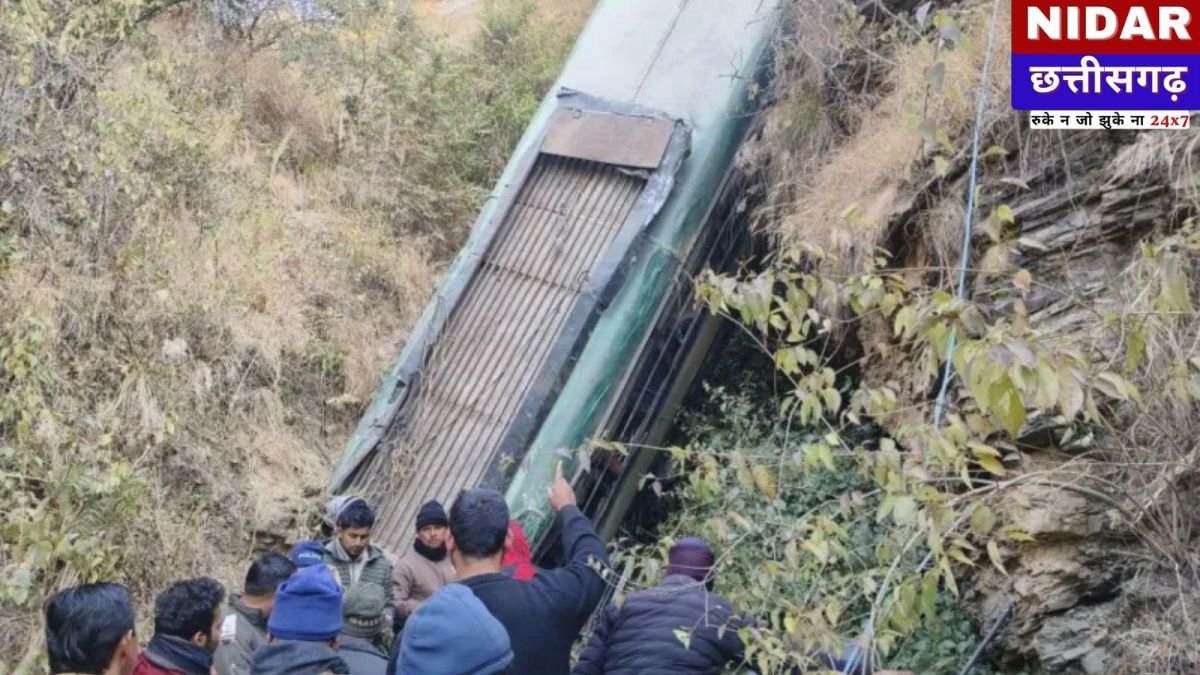 Uttarakhand Bus Accident: उत्तराखंड के अल्मोड़ा में भीषण सड़क हादसा, गहरी खाई में गिरी बस; 7 यात्रियों की मौत, 12 गंभीर घायल