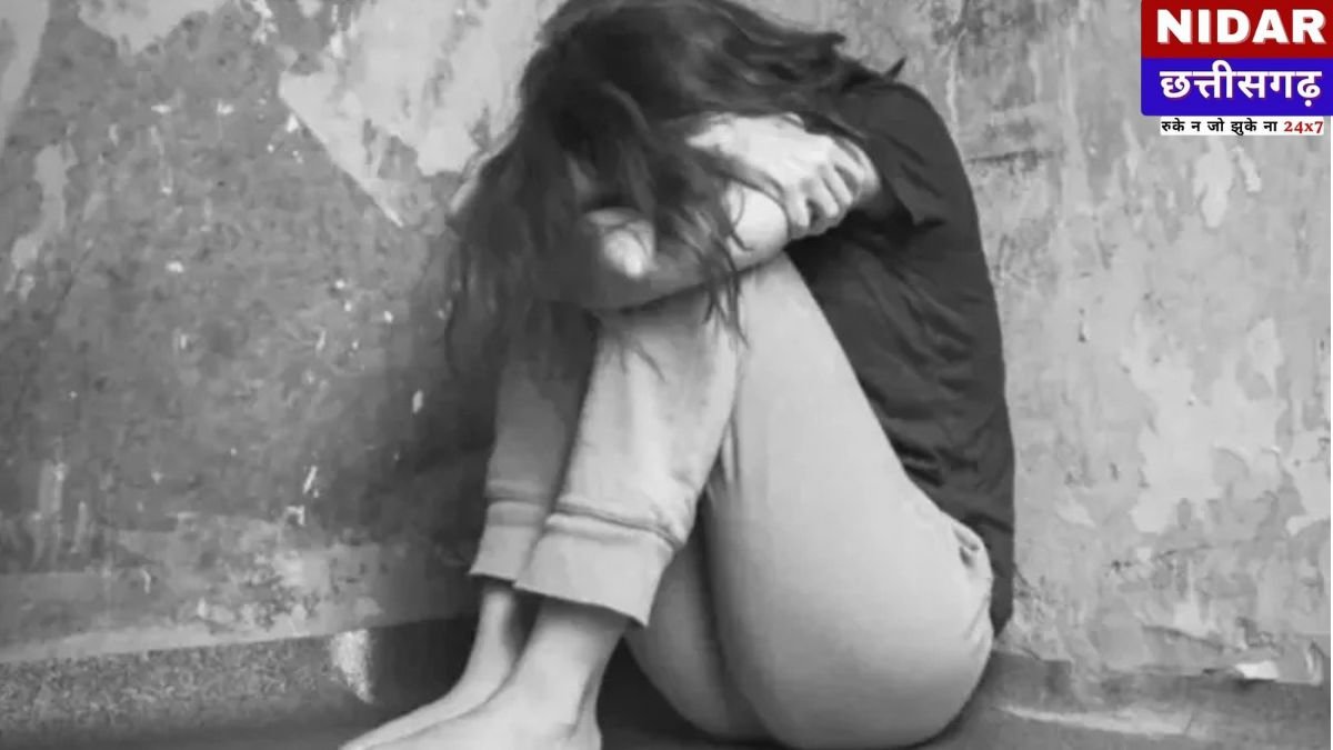 बेंगलुरु में सनकी आशिक की शर्मनाक करतूत: प्रपोजल ठुकराने पर युवती से सरेआम की बदसलूकी, खींचे कपड़े