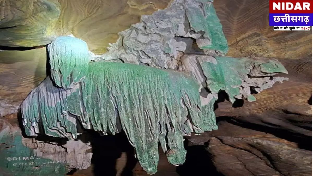 Bastar Tourism Update: बस्तर की नई खोज: जल्द खुल रही है रहस्यमयी 'ग्रीन गुफा', प्रकृति का यह अनोखा नजारा देख दंग रह जाएंगे आप