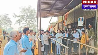 CG Liquor Shop Controversy: गांधी की पुण्यतिथि पर खुली शराब दुकानें! बालोद में कांग्रेस का जबरदस्त हंगामा, जानें क्या है नई 'Excise Policy'