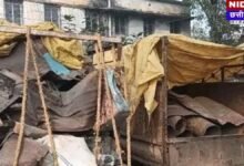 Korba Illegal Scrap News: आधी रात पुलिस की 'सर्जिकल स्ट्राइक'! सील दुकान के पास चल रहा था कबाड़ का काला धंधा, 3 गिरफ्तार