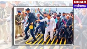 Indore Water Crisis Protest:  इंदौर में दूषित पानी से मौतों पर भारी बवाल: कांग्रेस का 'घंटा बजाओ' आंदोलन, मंत्री कैलाश विजयवर्गीय के इस्तीफे की मांग तेज