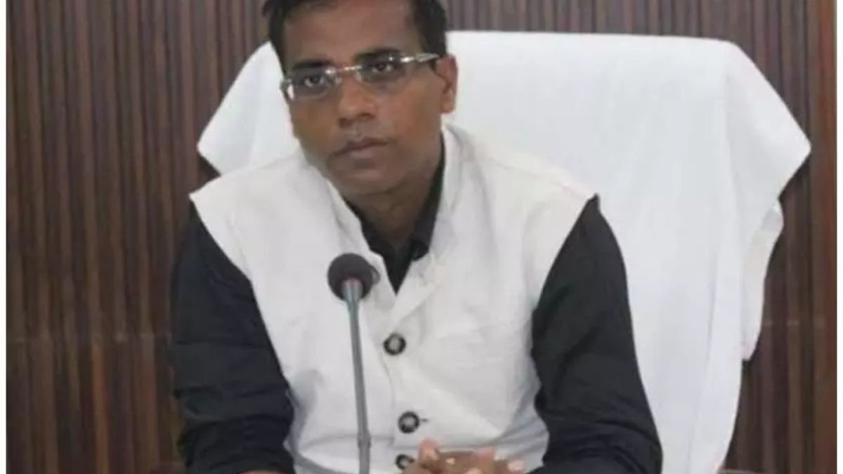 Sarangarh-Bilaigarh News: अवैध धान पर कलेक्टर का बड़ा एक्शन! कोचियों पर नकेल कसने के निर्देश, जनशिकायतों का अब होगा 'क्वालिटी' समाधान