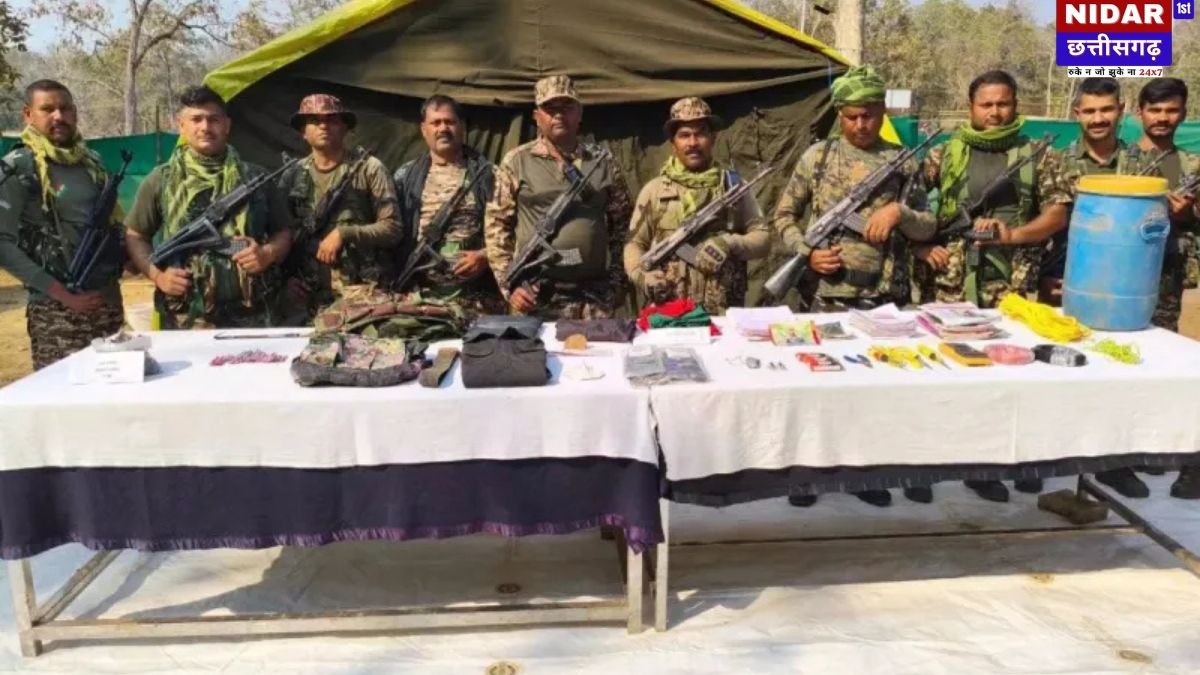 Bijapur Naxal News: सुरक्षाबलों ने फेल की नक्सलियों की बड़ी साजिश, 16 Beer Bottle IED समेत 17 विस्फोटक बरामद