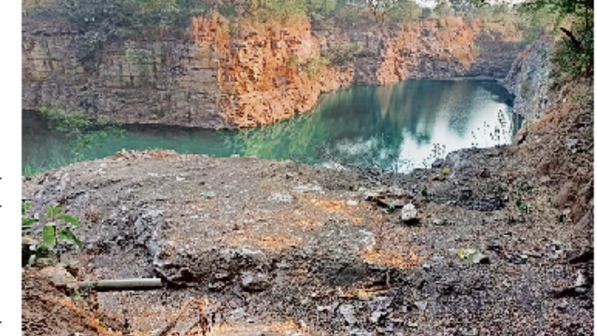 Raipur Mining Action: Big Action in Raipur! 6 Limestone Mines पर गिरी गाज, ₹1 करोड़ की रॉयल्टी डकारने वाले संचालकों की खैर नहीं!