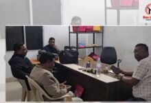 Chhattisgarh ACB Raid: ACB का महा-एक्शन! छत्तीसगढ़ के इन 2 जिलों में रिश्वतखोर अधिकारियों पर गिरी गाज, रंगे हाथों हुए अरेस्ट