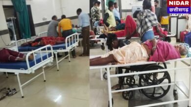 Balod Road Accident: खुशियां मातम में बदली! नामकरण से लौट रही महिलाओं की पिकअप पलटी, 2 की मौत, 18 घायल